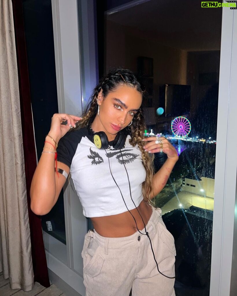 Sommer Ray Instagram - i made this shirt Atlantic City, New Jersey