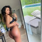 Sommer Ray Instagram - haven’t posted mirror selfies in forever so hey @shopsommerray