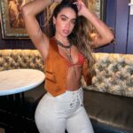 Sommer Ray Instagram - i feel like i’m in college on this college tour.. last stop tonight- indiana!! @kilroys_sports Pennsylvania
