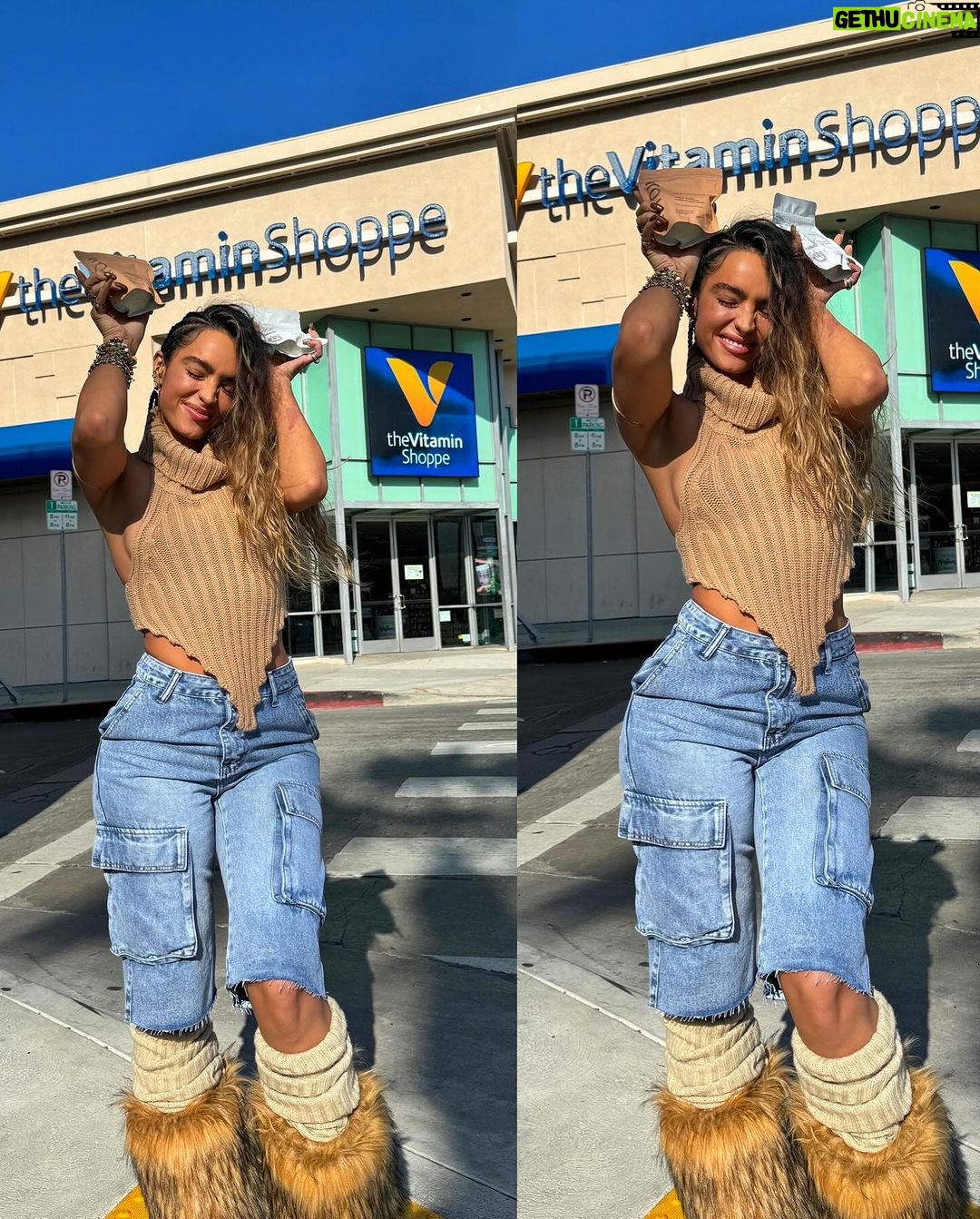 Sommer Ray Instagram - so so sooooo excited to have @imaraisbeauty in 700+ @vitaminshoppe stores π₯Ήπ«Άπ»π