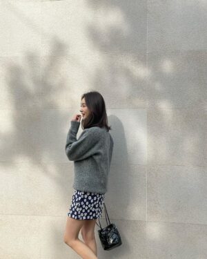 Son Eun-seo Instagram - 산책하기 좋은 거리와 날씨🌤
