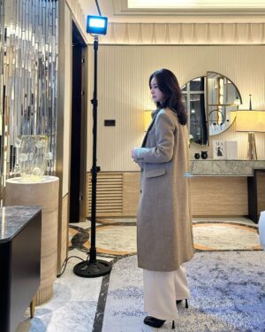 Son Eun-seo Instagram - @helenarubinstein_international 
창립 120주년 프라이빗 VIP 세션에 초대해 주셔서 감사합니다.
환절기 피부관리에는 #리플라스티리커버리나이트크림 🖤

#광고 #헬레나루빈스타인 #블랙크림