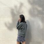 Son Eun-seo Instagram - 산책하기 좋은 거리와 날씨🌤