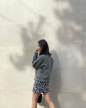 Son Eun-seo Instagram - 산책하기 좋은 거리와 날씨🌤