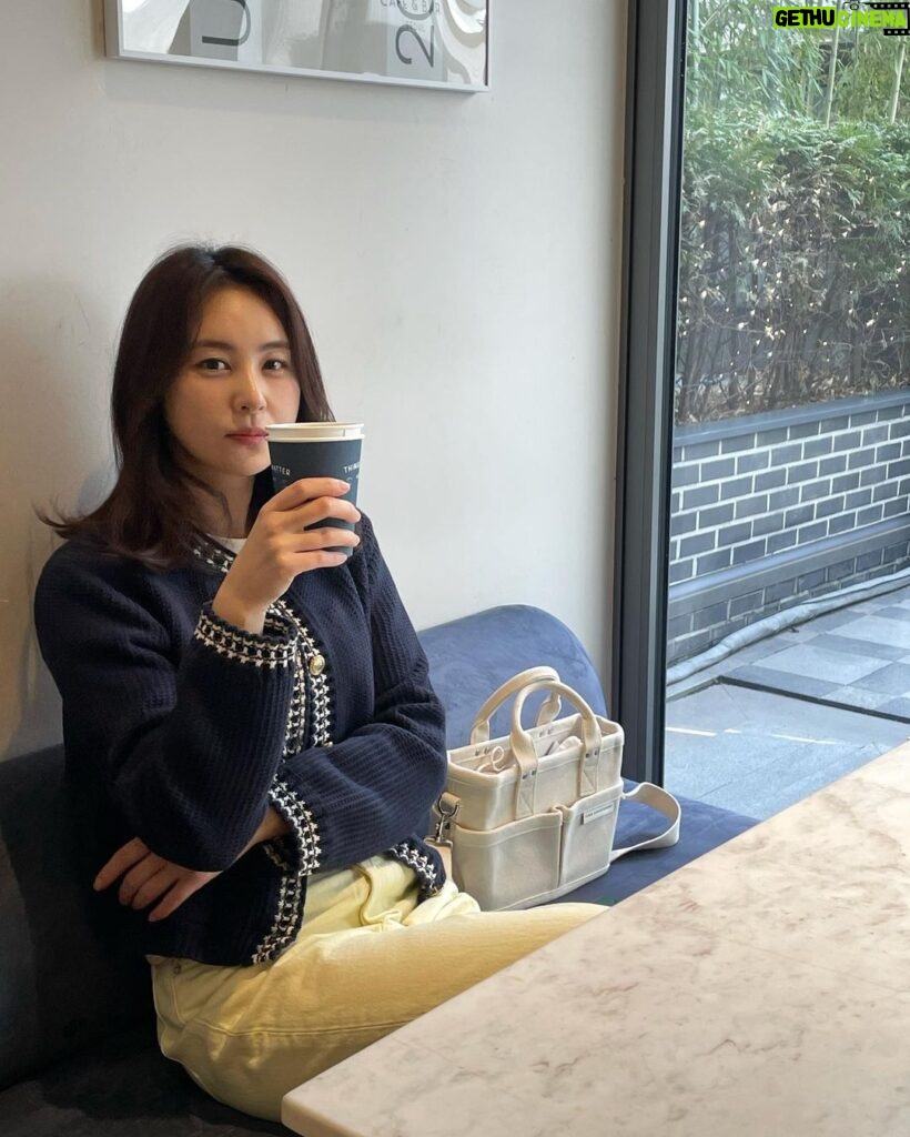 Son Eun-seo Instagram - 예쁜 요즘 봄 날씨🌷