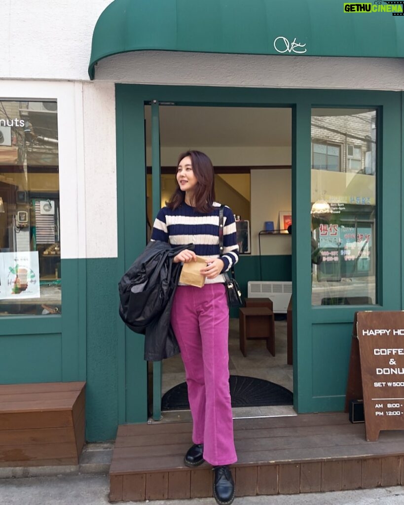 Son Eun-seo Instagram - 비건 도넛 🍩🍓🍩