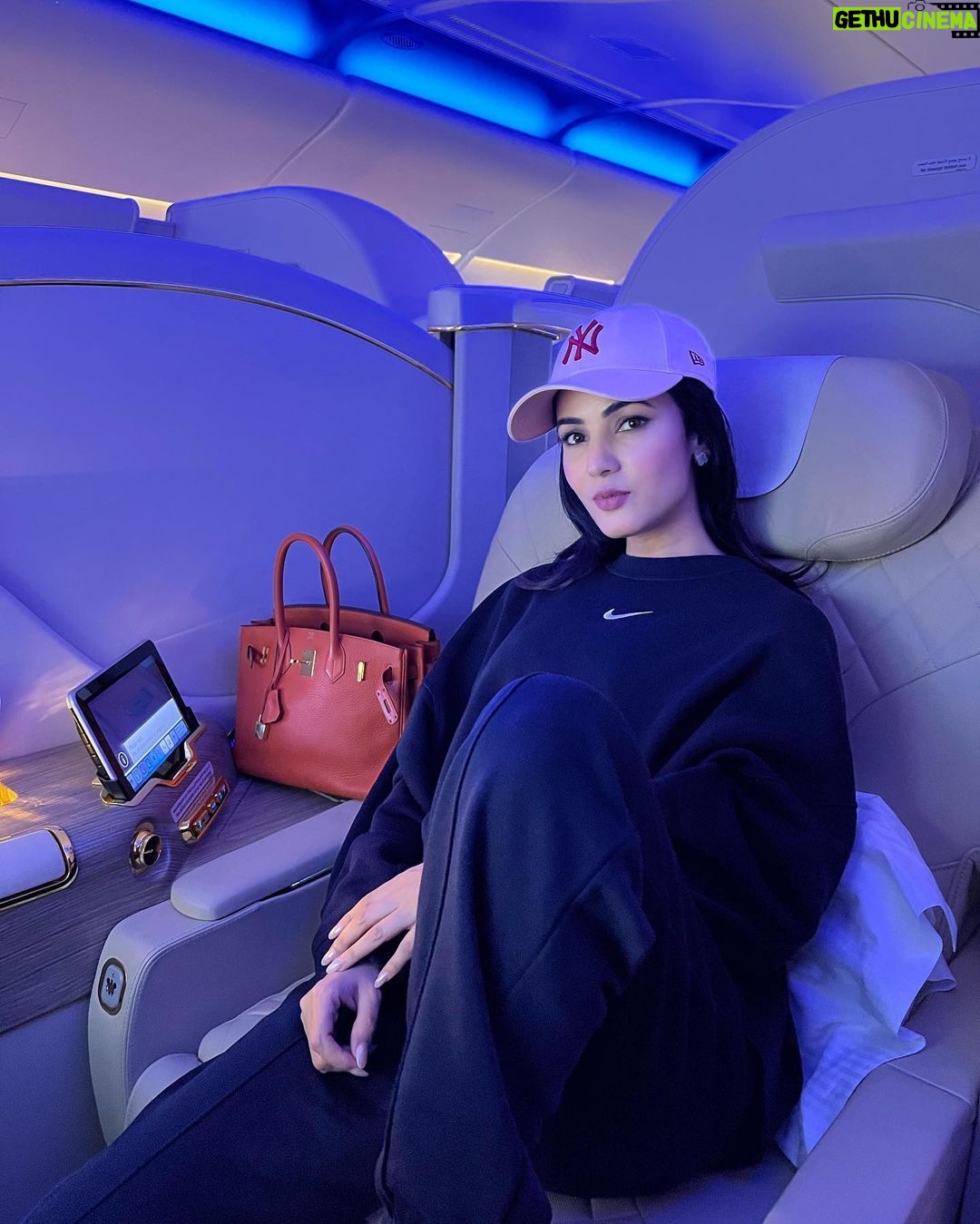 Sonal Chauhan Instagram - All you need is a passport … And a photographer…. ✈️ 🧳 . . . . . . . . . . . #love #sonalchauhan #travel #dubai #emirates #firstclass Dubai International Airport, Dubai.