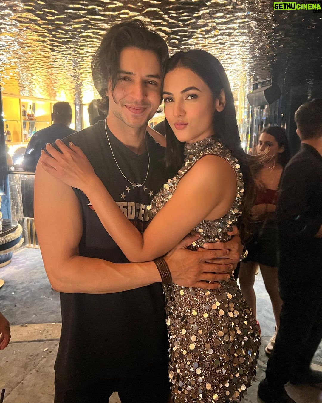 Sonal Chauhan Instagram - Last night Dump ….. . . . . . . . . . . . . . . . . . . . . . . . . . . . . . #love #funtimes #friends #saturday