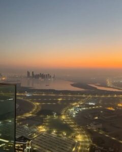 Sonal Chauhan Instagram - What an end to 2023 ✨🎇💫 Looking forward to the magic of 2️⃣0️⃣2️⃣4️⃣ . . . . . . . . . . . . . . . . . . #happynewyear #2024 #sonalchauhan #love #dubai #friendship #newyear Dubai, United Arab Emirates