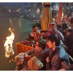 Sonali Bendre Instagram - E-rickshaw, cable car rides, what a day in Haridwar with the most amazing Gangaji Aarti... Thank you @pilibhithouseharidwar (for sneaking us in and out so smoothly!!!!🙏🏼)