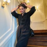 Sonali Bendre Instagram - Black and white for an epic night 🖤🤍