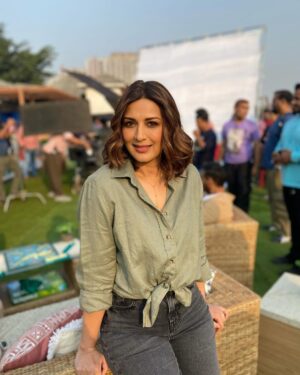 Sonali Bendre Instagram - Mumbai took the whole ‘Switch on the sunshine’ too seriously… but atleast I got some good shots! 🤪😋