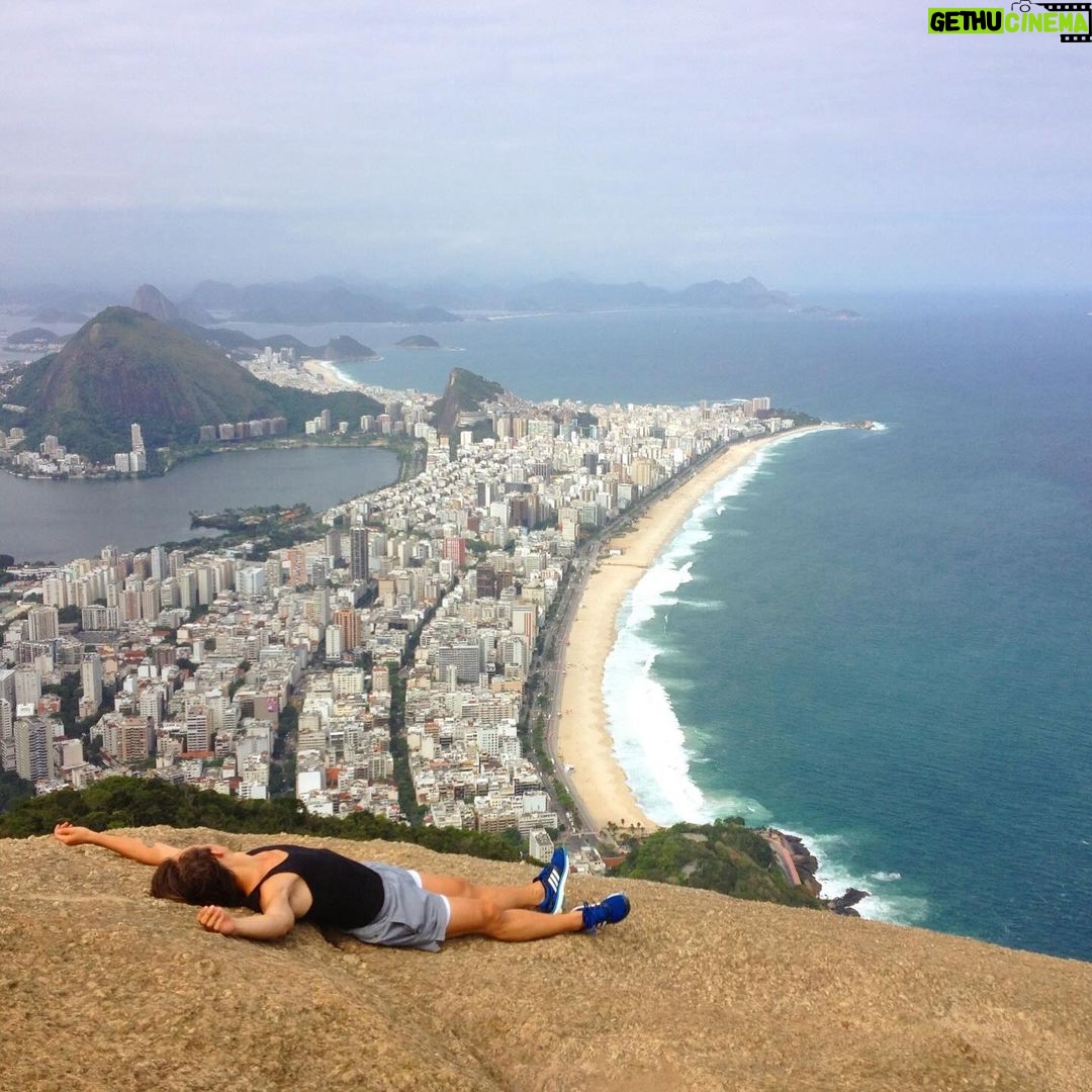 Sondre Lerche Instagram - Quick flashback to October 2015 when Dave and I ventured to Rio for Jobim and fun, nearly got arrested for public nudity on military beach, and then continued on to SĆ£o Paulo, where we met up with Chris, played a festival with Iggy Pop, and then did a little tour around the country šš§š·š Bonus: when we returned to New York, Dave and I went straight to a Halloween party dressed as Elaine and Jerry, which is where we met sexy-Kramer š« Rio de Janeiro