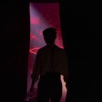 Sondre Lerche Instagram - Bergens Tidende fulgte meg på første Moulin Rouge-prøve med publikum forrige uke. Du kan lese saken på nett eller på trykk i dag. Siden da har vi spilt fire prøveforestillinger til, inkludert generalprøve i går som føltes veldig bra. Jeg tror vi er klar. Uansett: premiere i kveld! ✨🎭✨ Bildene er gjengitt med tillatelse fra Bergens Tidende. Foto: Alf Simensen, Bergens Tidende @fotografalf Chateau Neuf
