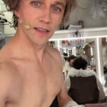 Sondre Lerche Instagram - Quick recap of recent weeks 🎭 Tonight: show #4 & #5. Feeling slightly better today, medicine is working almost as hard as we are 🫠 Moulin Rouge