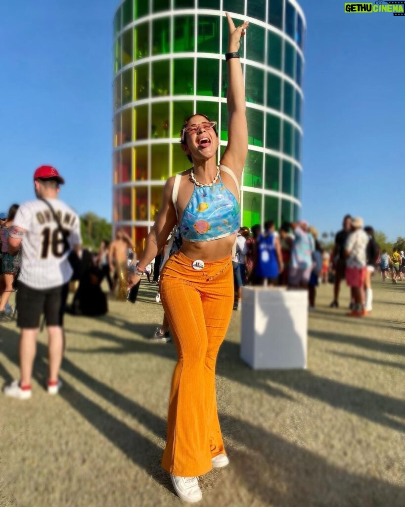 Sophia Aguiar Instagram - What do you call a 🐠 with no 👁? Coachella