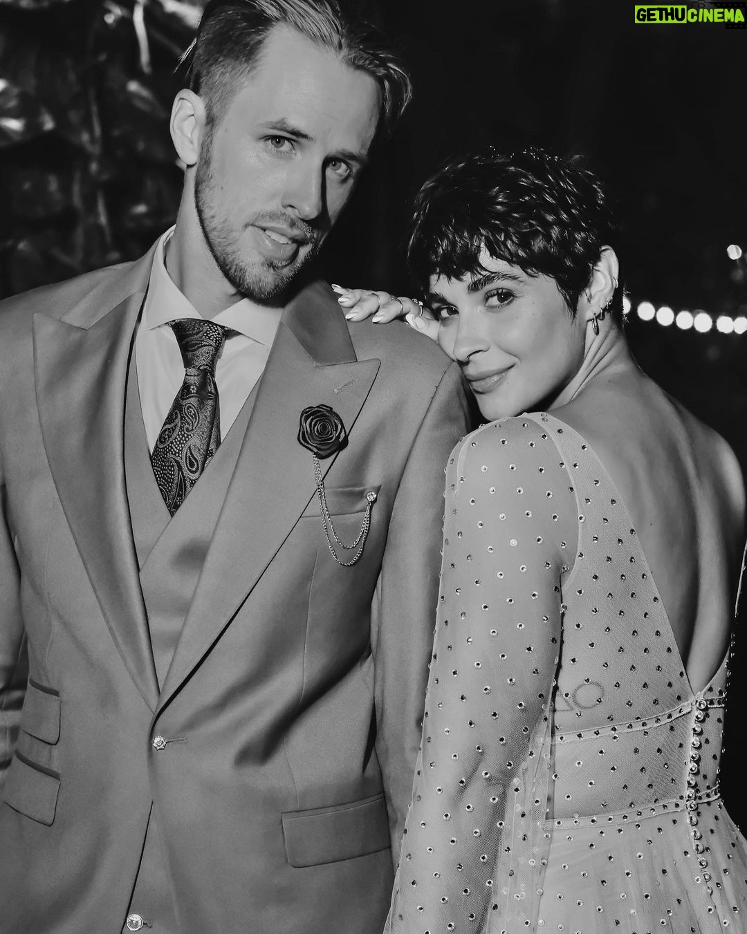 Sophia Aguiar - 2K Likes - My partner for life… WOW ✨ @davidmooretv
.
.
.
.
📸: @emmamanningphoto
