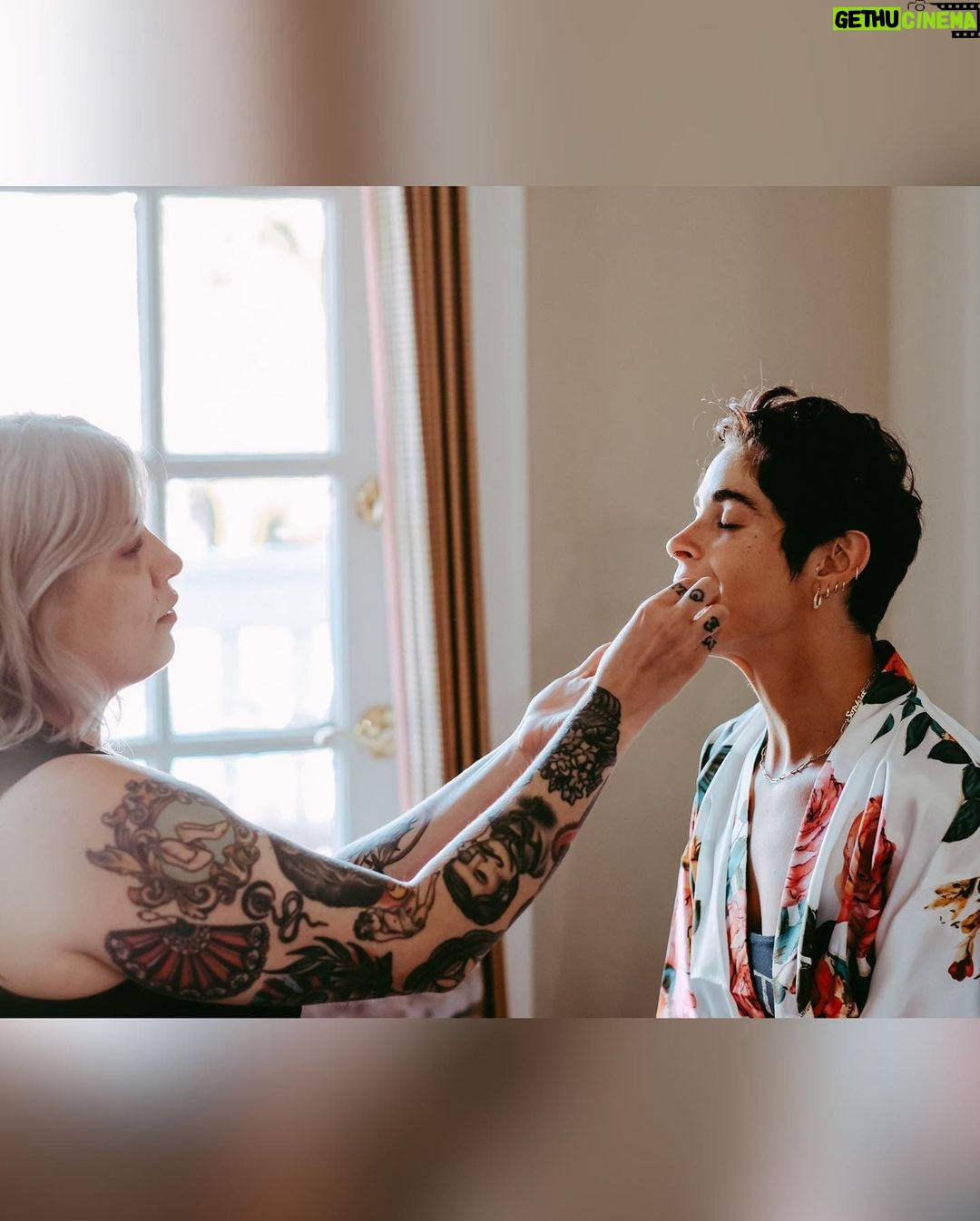 Sophia Aguiar - 1.9K Likes - I wanted to look like myself on my wedding day… but also like a fairy 🤣
@duchessnatalia, you nailed it! 🙌🏼
Thank you for making this trip from NY and sprinkling me with your magic ✨