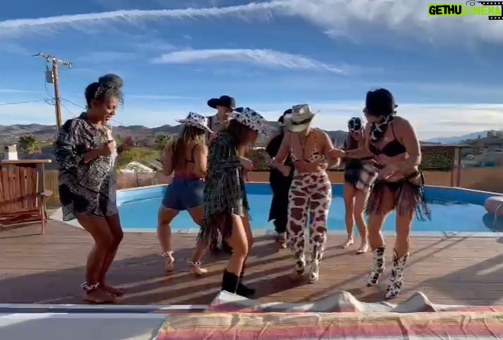 Sophia Aguiar - 1.1K Likes - āI donāt know... Cowboy theme?ā IFYKYK š
Cow-ChellA 2022 š® š¤
So grateful for these beautiful humans in my life! Thank you for the love you consistently shower me with. LOVE YOU ALL!!
#moorelifemoorelove #cowchella #theresmooinmoore #cowboytheme #friends