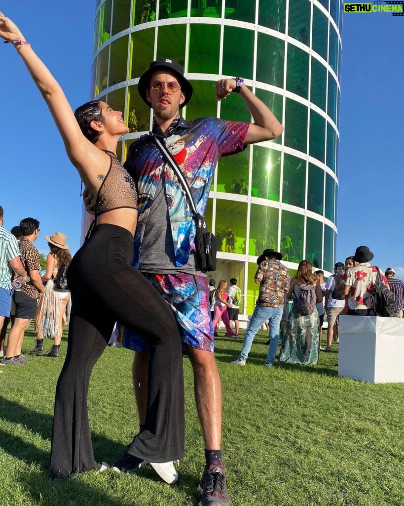 Sophia Aguiar Instagram - Have I been putting off posting my @coachella pictures b/c I couldn’t choose my favorites?…. YEP! 😅 Needless to say there will be more to come. #coachella2022 🎡 Coachella