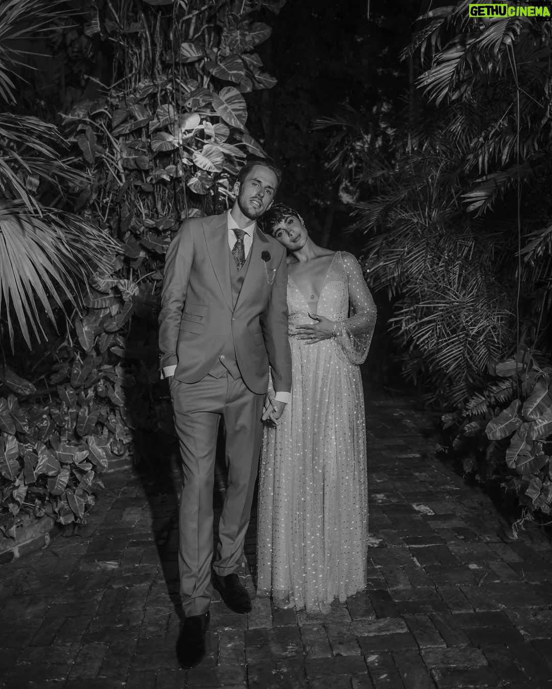 Sophia Aguiar - 2K Likes - My partner for life… WOW ✨ @davidmooretv
.
.
.
.
📸: @emmamanningphoto