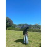 Sora Tamaki Instagram - 📷 『カメラ、はじめてもいいですか？』 今夜第7話が放送されます！ 今回はフィルムカメラで撮った写真の現像！ そして監督は山嵜晋平さん。 現場ではいつも明るく私たちを笑わせてくれるような方でした。 山嵜さんの独得な言葉での演技指導は、今まで私が気づけなかったことに何度も気づかされました。 ぜひご覧ください。 #カメはじ @bs260_camehaji #山嵜晋平 監督 #田牧そら