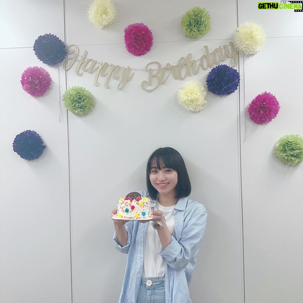 Sora Tamaki Instagram - . 昨日のインスタライブありがとうございました！ 山崎製パンさんのケーキをマネージャーさん達が可愛くデコレーションしてくださりました🎂✨ インスタライブが終わってから現場までの移動中にいただきました！ 美味しすぎて一瞬で食べ終わってしまいました...🤍 #山崎製パン #田牧そら