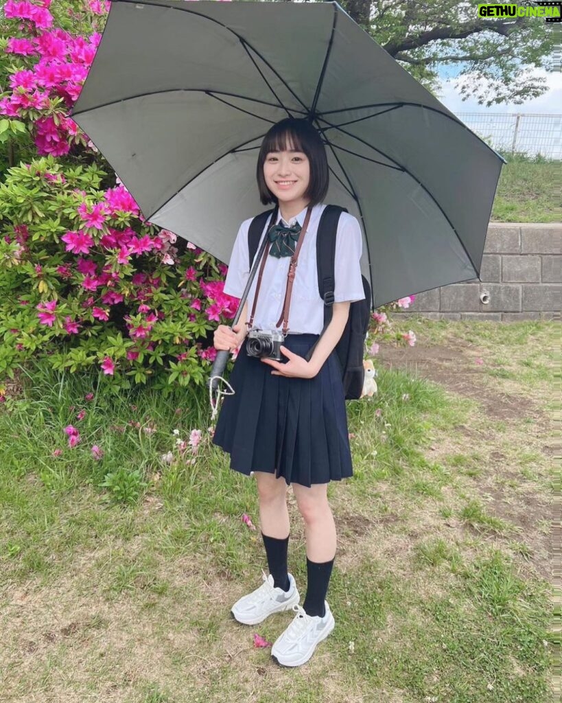 Sora Tamaki Instagram - 📷 『カメラ、はじめてもいいですか？』 第1話放送まであと2週間です！ 撮影現場では劇中で使うカメラを肌身離さず持っていました！ カメラ指導の方やカメラマンさんにいろんなことを教えてもらいました🌷 そしたらどんどん撮るのが楽しくなりました🥰 7月3日（月）夜10時30分より放送開始です！お楽しみに！ #カメラはじめてもいいですか #カメはじ @bs260_camehaji #田牧そら