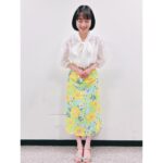Sora Tamaki Instagram - 💰 今日はカネオくんです！ 今回はドーナツについて🍩 ドーナツって本当に美味しいですよね！ 大好きです♡ 最近は進化系ドーナツも増えているようで、びっくりしました！ そしてドーナツに欠かせないハチミツについても！ VTRを見ているだけで、お腹が空きました🍴 ぜひ観てください！ 衣装 @manoushjapan #manoushgirl シューズ @jellybeans_shoes #アナウンサー風 🤣 #有吉のお金発見突撃カネオくん #田牧そら