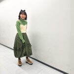 Sora Tamaki Instagram - . 今夜7時57分～ ｢クイズ！丸をつけるだけ｣が放送されます！ 皆さんも一緒にテレビの前で参加してみてください！ camisole、shoes @rosebud_official_ high-neck @avie_andensal skirt @somari_imagination / osharewalker #クイズ丸をつけるだけ #田牧そら