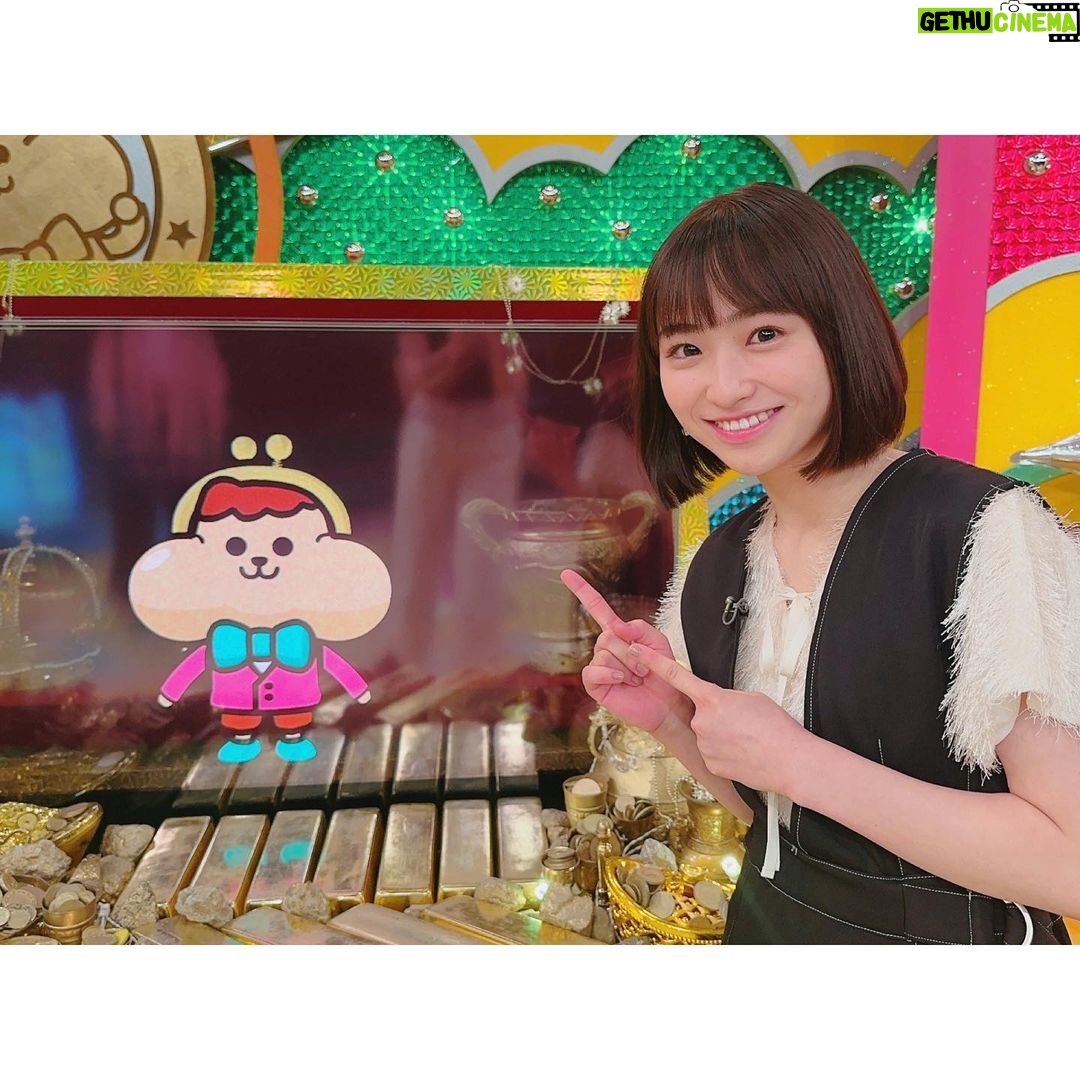 Sora Tamaki Instagram - 💰 今日はカネオくんです! 今回は「いろんな秋のお金の秘密を大発見SP!」です! シャシインマスカットやサグラダ・ファミリア、危険生物や古代ローマについてなど盛りだくさんです! 私はとくにサグラダ・ファミリアが印象に残っていて、いつか行ってみたいなと思いました。 今夜19時半からです! ぜひご覧ください! トップス @heki_official ワンピース @oneway_press #有吉のお金発見突撃カネオくん #田牧そら