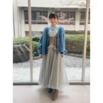 Sora Tamaki Instagram - 💰 今日はカネオくんです！ 2024年新春!冬のお金のヒミツSP!です。 温泉、肉まん、着物、危険生物ハンターについてなど盛りだくさんです。 私は「野湯」という言葉を初めて知ったのですが、とても綺麗で気持ち良さそうだったので、いつか行ってみたいなと思いました。 ぜひご覧ください。 cardigan @merlotcamp turtleneck knit @yae_tokyo_ salopette @labelleetude_official boots @randa_pic #有吉のお金発見突撃カネオくん #田牧そら