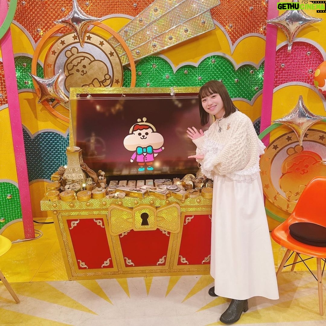Sora Tamaki Instagram - 💰 今日はカネオくんです! 今回は年末クセつよ祭り&紅白SPです! 過酷レースや大掃除、紅白歌合戦についてなど、年末らしいテーマが盛りだくさんです! 私は特に、紅白の歴史が面白かったです! 今夜は7時半から放送です。 ぜひご覧下さい。 bolero @microwave__official blouse&one-piece @reedit_official boots @w_and__m #有吉のお金発見突撃カネオくん #田牧そら