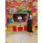 Sora Tamaki Instagram - 💰 今日はカネオくんです！ 今回は「いろんな秋のお金の秘密を大発見SP!」です！ シャシインマスカットやサグラダ・ファミリア、危険生物や古代ローマについてなど盛りだくさんです！ 私はとくにサグラダ・ファミリアが印象に残っていて、いつか行ってみたいなと思いました。 今夜19時半からです！ ぜひご覧ください！ トップス @heki_official ワンピース @oneway_press #有吉のお金発見突撃カネオくん #田牧そら
