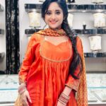 Soumitrisha Kundu Instagram - 🧡✨ Styled by @prashantchouhandesign @rabhisek makeup & hair @s_d_makeup_world_ @jhalsadey201 churiyaaan - Bangladesh - India fanclub