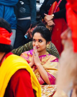Soumitrisha Kundu Instagram - আজকে নৈহাটীর বড়মার কাছে  আমাদের প্রধান ছবির জন্যে হোম করা হল! ... মায়ের ডাক এলে তবেই যে আসা যায় ! ....
🙏🏻❤️
#pradhan 

@deventertainmentventures @imdevadhikari  @bengaltalkies