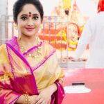 Soumitrisha Kundu Instagram - আজকে নৈহাটীর বড়মার কাছে আমাদের প্রধান ছবির জন্যে হোম করা হল! ... মায়ের ডাক এলে তবেই যে আসা যায় ! .... 🙏🏻❤️ #pradhan @deventertainmentventures @imdevadhikari @bengaltalkies