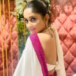 Soumitrisha Kundu Instagram - 🤍💕for #pradhan grand music launch event ! @bengaltalkies @deventertainmentventures @imdevadhikari Styled by @rabhisek @bohurupi_santiniketan makeup & hair : Risit Das , Jyotsna karmakar