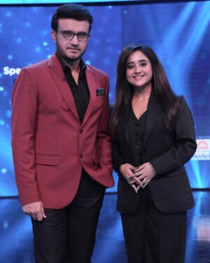 Soumitrisha Kundu Instagram - from the sets of dadagiri! 
#pradhan 
releasing on 22nd december!
first song will be releasing tomorrow!