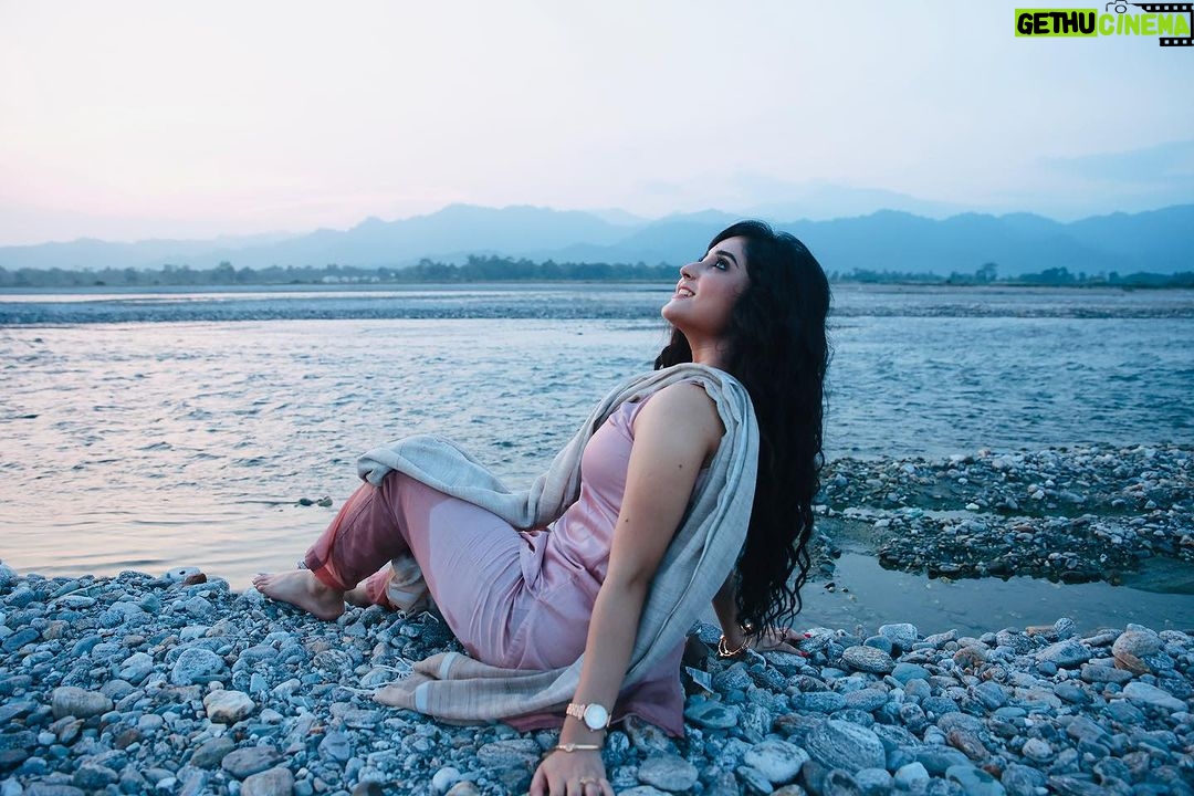 Soumitrisha Kundu Instagram - রুমি.....! ❤️ #pradhan#releasingon22nddecember @deventertainmentventures @imdevadhikari @bengaltalkies
