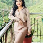 Soumitrisha Kundu Instagram - My love for satin co-ords🩵