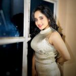 Soumitrisha Kundu Instagram – Itna dimaag bhi nehi hain jitna sarr dard rehta hain!
😂

makeup&hair @s_d_makeup_world_