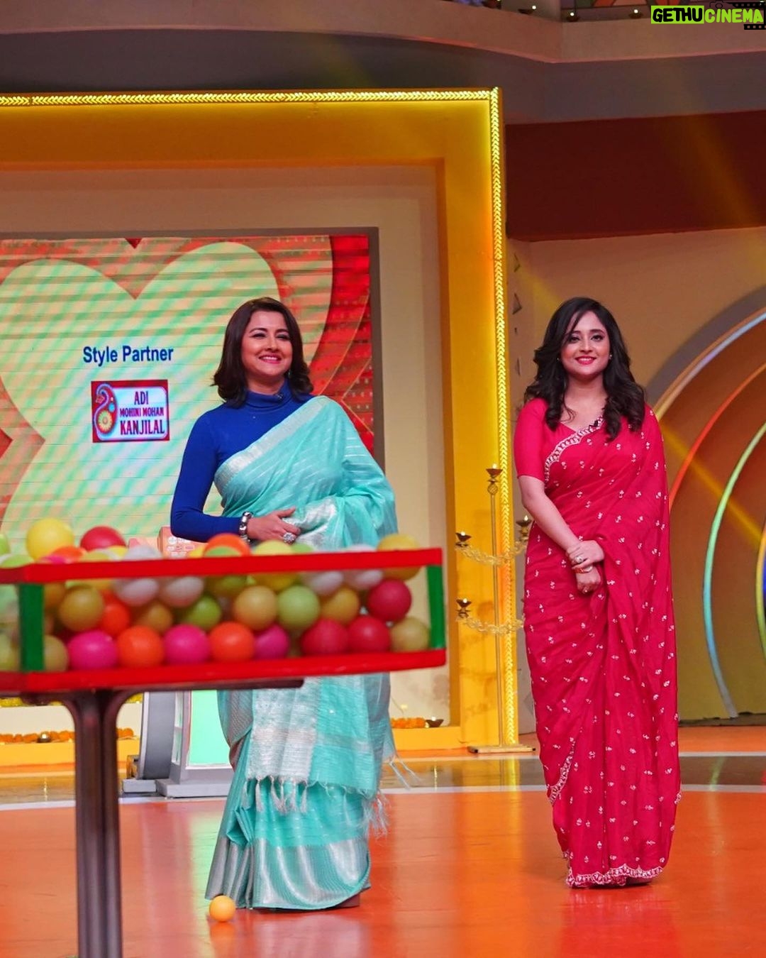 Soumitrisha Kundu - 61.6K Likes - zee bangla sobsomoy e bhoriye dey amay, e bar o batikrom noy! onek gifts , onek moja!💕sathe #Pradhan team!
keep watching Didi no. 1 with our gorgeous @rachnabanerjee on @zeebanglaofficial