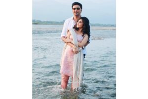 Soumitrisha Kundu Instagram - happy birthday our childhood crush,আমাদের সুপারস্টার! ❤️
আমরা একটা সময় কার্ড বানাতাম , কিন্তু কোথায় দেবো কিছুই জানতাম না, আজ তার জন্মদিনে একসাথে কেক কাটা , তার co-actor হিসাবে দাঁড়ানো ! সত্যিই কিছু achieve করেছি মনে হচ্ছে ... যাই হোক তুমি খুব ভালো থেকো , সবার মনের মধ্যে থেকো এভাবেই ,আমাদের সুপারস্টার !