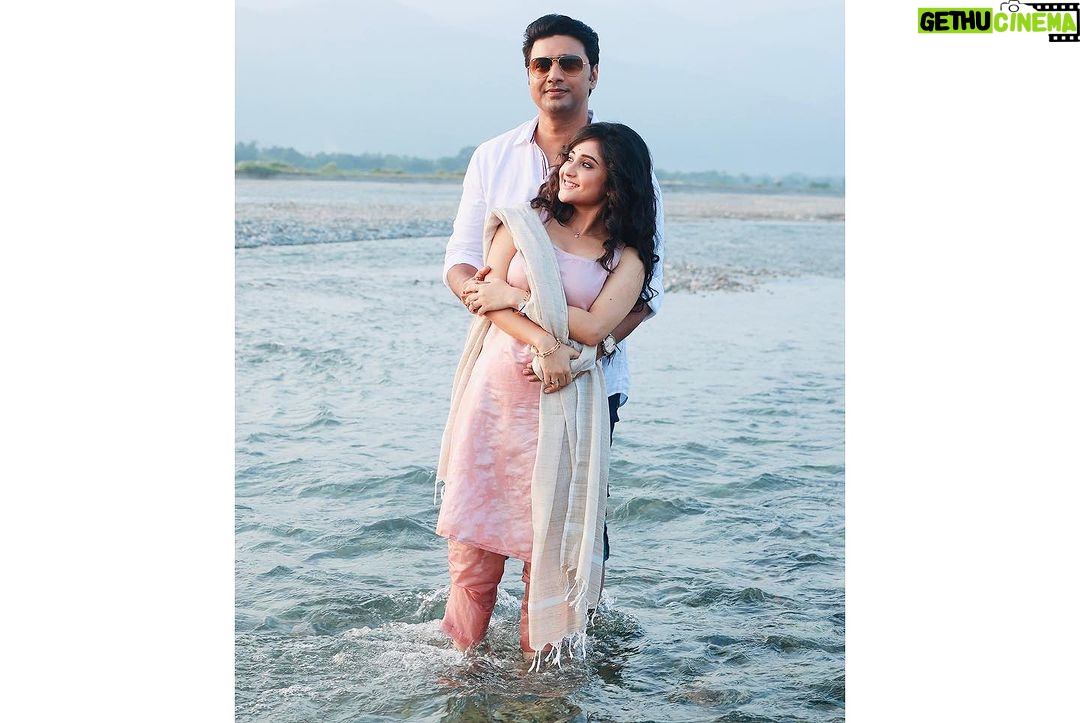 Soumitrisha Kundu - 105.9K Likes - happy birthday our childhood crush,আমাদের সুপারস্টার! ❤️
আমরা একটা সময় কার্ড বানাতাম , কিন্তু কোথায় দেবো কিছুই জানতাম না, আজ তার জন্মদিনে একসাথে কেক কাটা , তার co-actor হিসাবে দাঁড়ানো ! সত্যিই কিছু achieve করেছি মনে হচ্ছে ... যাই হোক তুমি খুব ভালো থেকো , সবার মনের মধ্যে থেকো এভাবেই ,আমাদের সুপারস্টার !