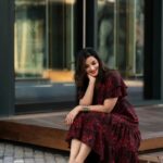 Sowmya Menon Instagram – Be so aligned,not even Mercury Retrograde
can phase you!❤️❤️

📷@poshbe.ae
💄@alsaa_beauty 
👗@amazebyashiyajesel

#skr #shootdiaries #xmastime