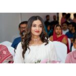 Sowmya Menon Instagram – At the inaugural event of the newly opened store of @glamtouchdxb at the Madina Mall.I wish the entire team all the very best🤍🤍
#glamtouch #Dubai #VisitDubai

Muah @alsaa_beauty
📷 @media.fox