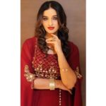 Sowmya Menon Instagram – ❤️❤️🌟

👗 @ecstacy_dubai
💄 @alsaa_beauty

#Love # Fashion #DesignerWear