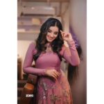 Sowmya Menon Instagram - 💖💖 👗 @riti_boutique 💄 @alsaa_unisexsalon @alsaa_beauty 📷 @zara_weddingss #Inauguralceremony #alsaabeautysalon