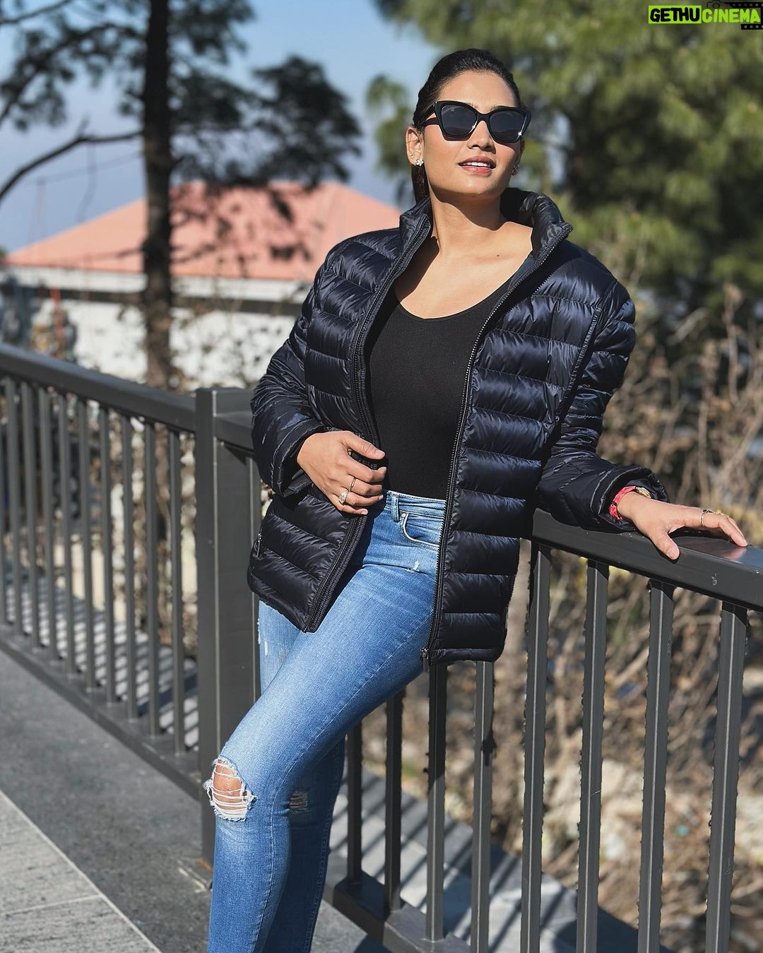 Spandana Palli Instagram - December💫 has the clarity, the simplicity, 🌷and the silence 🌟you need for the best ❤️fresh start of your life.” 💃🏼 Timber Trail Heights Moksha